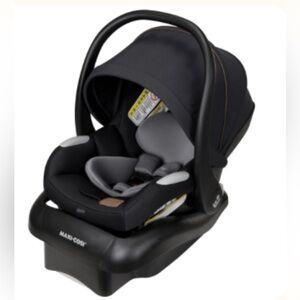Maxi-Cosi Black and Gray Infant Car Seat